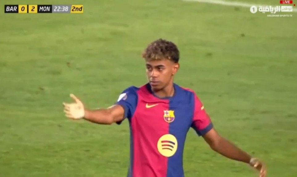 The historic moment of Lamine Yamal’s entrance and the fans’ reaction after his first appearance with Barcelona after winning the Euro